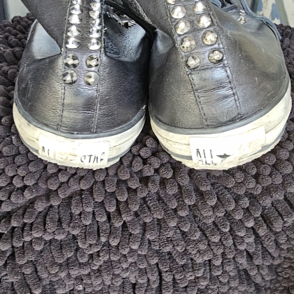 Shoe - Picture 8 of 10